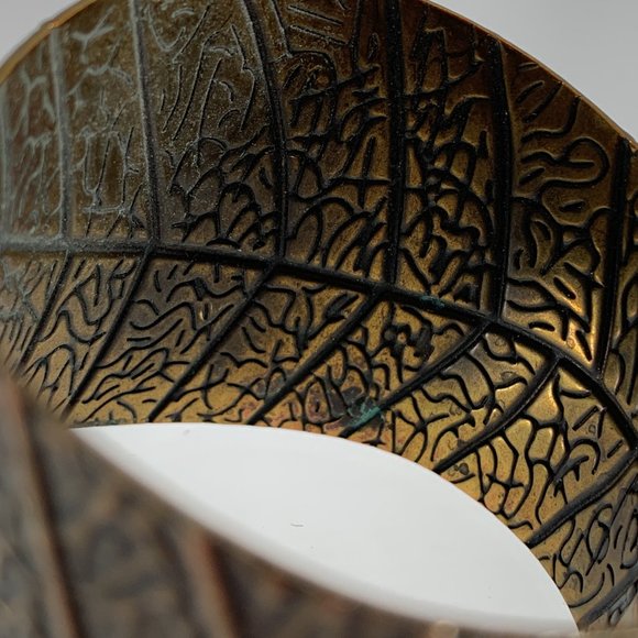 Metal Clamp Style Bracelet Bangle Overlapping Leaf Pattern 2" Wide Brown - Picture 3 of 8